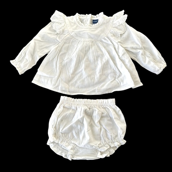 Old Navy Baby Girls 6-12 months White 2 Piece Eyelet Lace Trim Dress Set Wedding - Picture 2 of 5